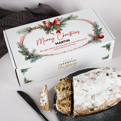 Weihnachtsstollen in weihnachtlicher Verpackung mit Personalisierung