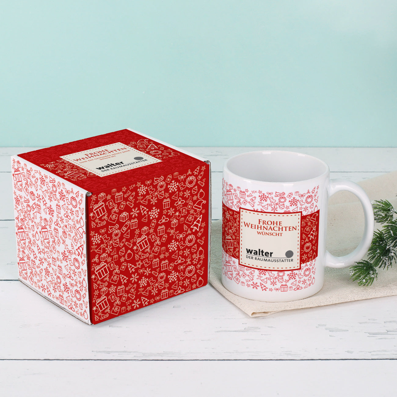 Tasse und Geschenkverpackung im Set zu Weihnachten mit Ihrem Firmenlogo