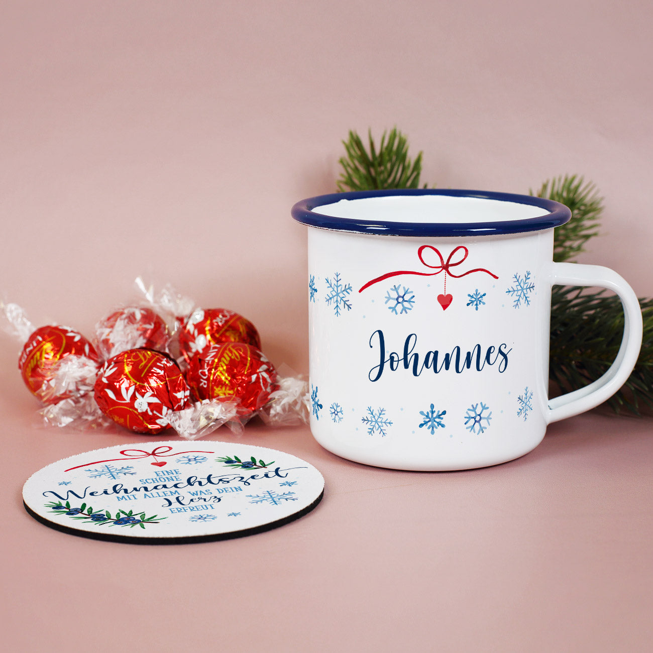 Geschenkset zu Weihnachten & Nikolaus mit Lindor Pralinen, Emailetasse und Untersetzer