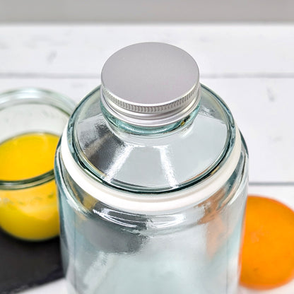 Glaskaraffe mit Trinkglas mit Firmenlogo bedruckt