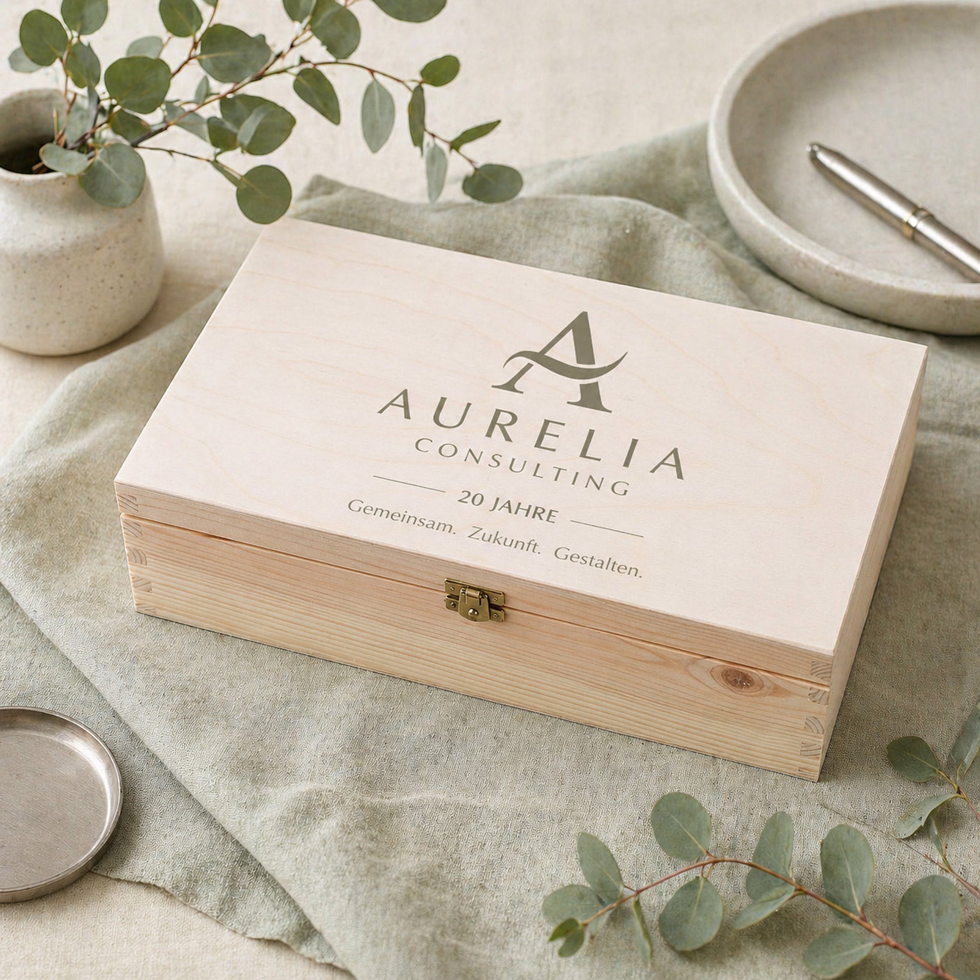 Bedruckte Holzbox mit Logo