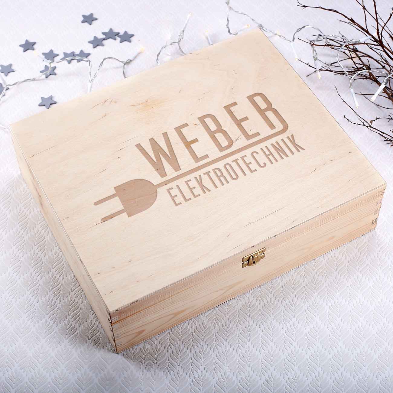Gravierte XL Holzbox mit Ihrem Firmenlogo