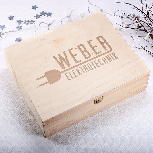 Gravierte XL Holzbox mit Ihrem Firmenlogo