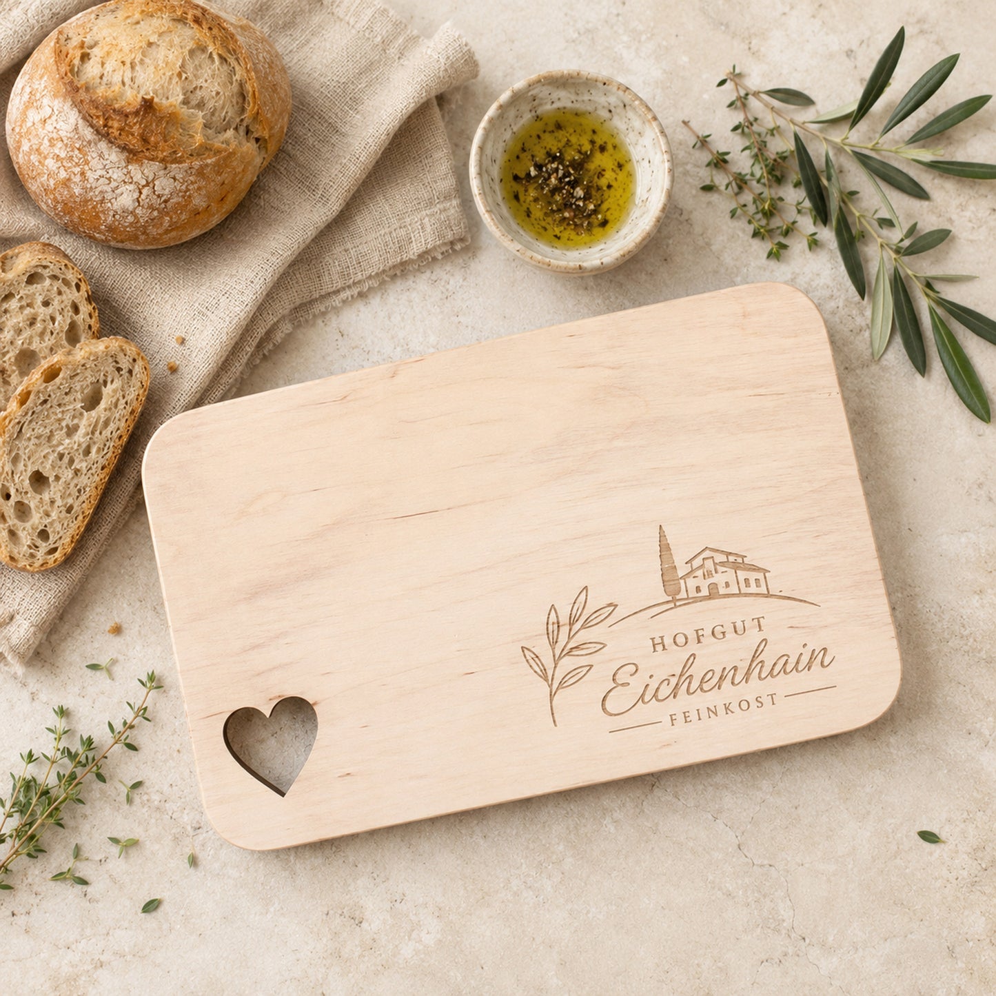 Brettchen aus Holz mit Logogravur