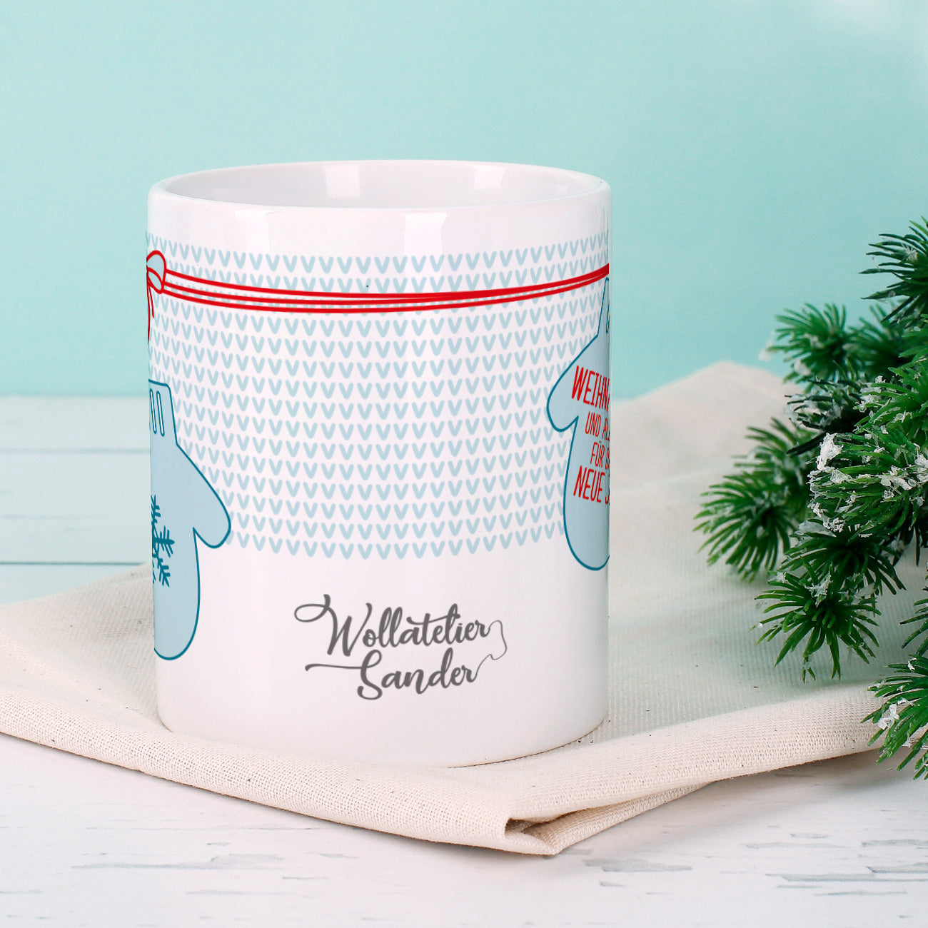 Tasse mit Geschenkverpackung zu Weihnachten mit Ihrem Firmenlogo