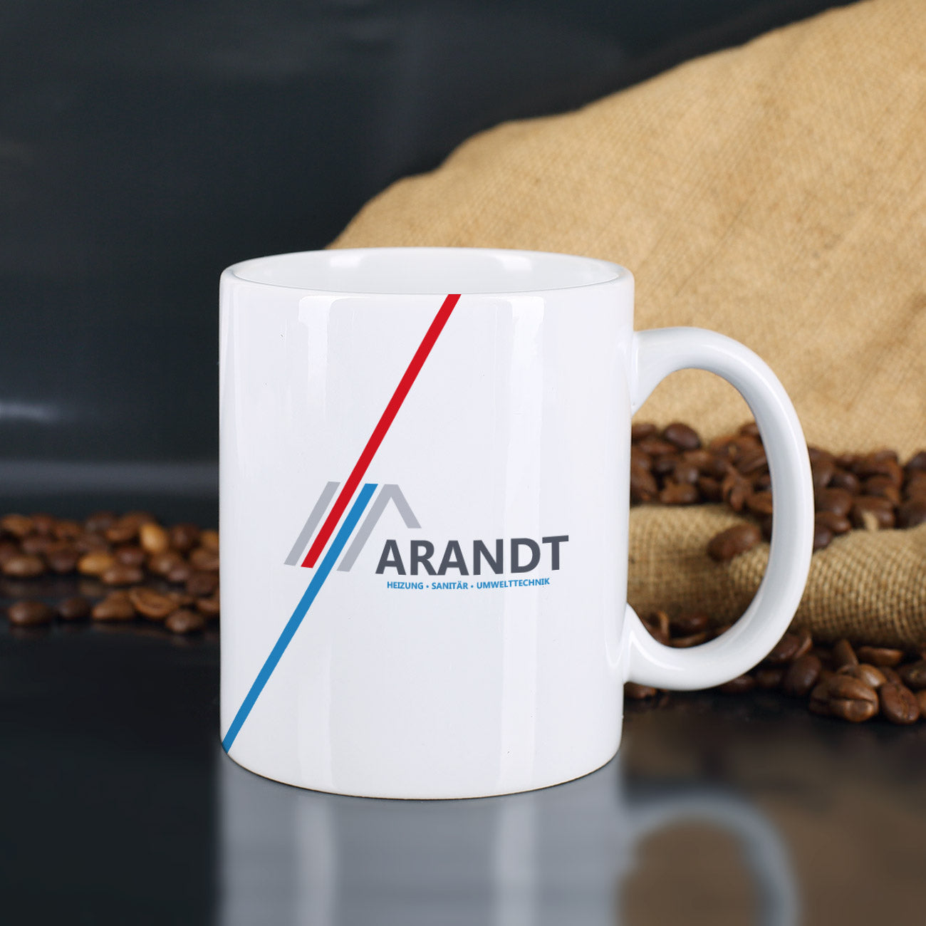 Weiße Tasse mit Logo bedrucken