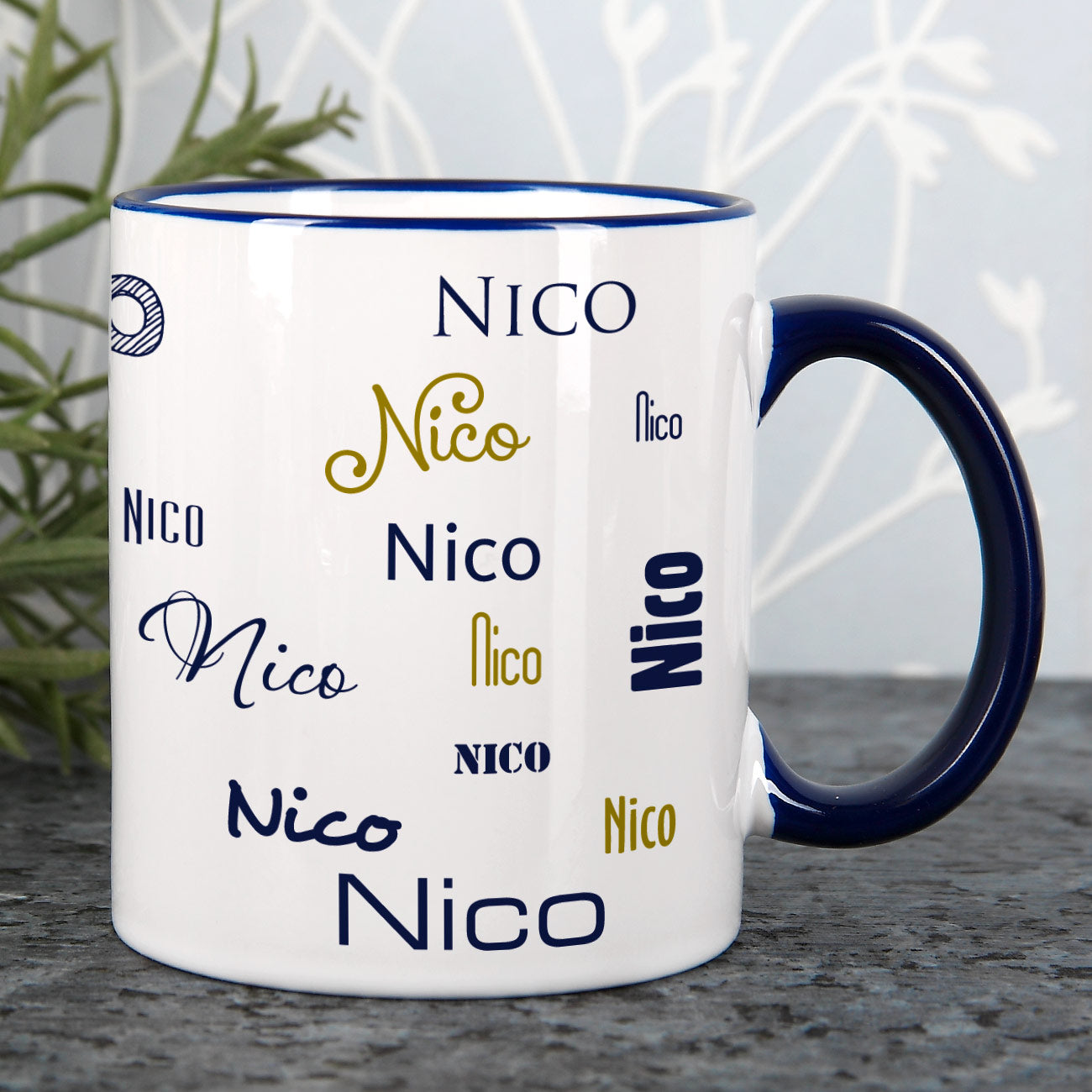 Namenstasse mit verschiedenen Schriftarten