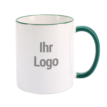 Tasse mit dunkelgrünem Rand und Henkel inkl. Druck des Logos