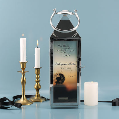 Gedenk Laterne mit Namen des Verstorbenen – Was bleibt ist die Liebe
