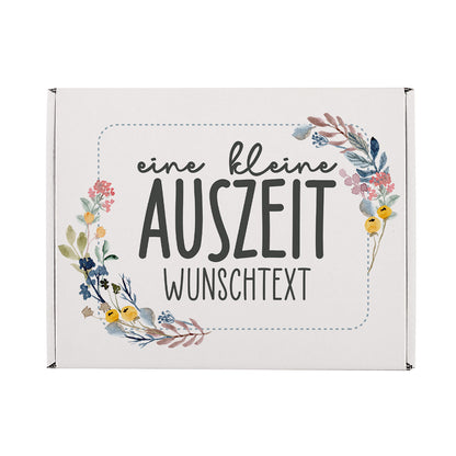 GEschenkbox in Buchgröße für eine kleine Auszeit mit Wunschtext