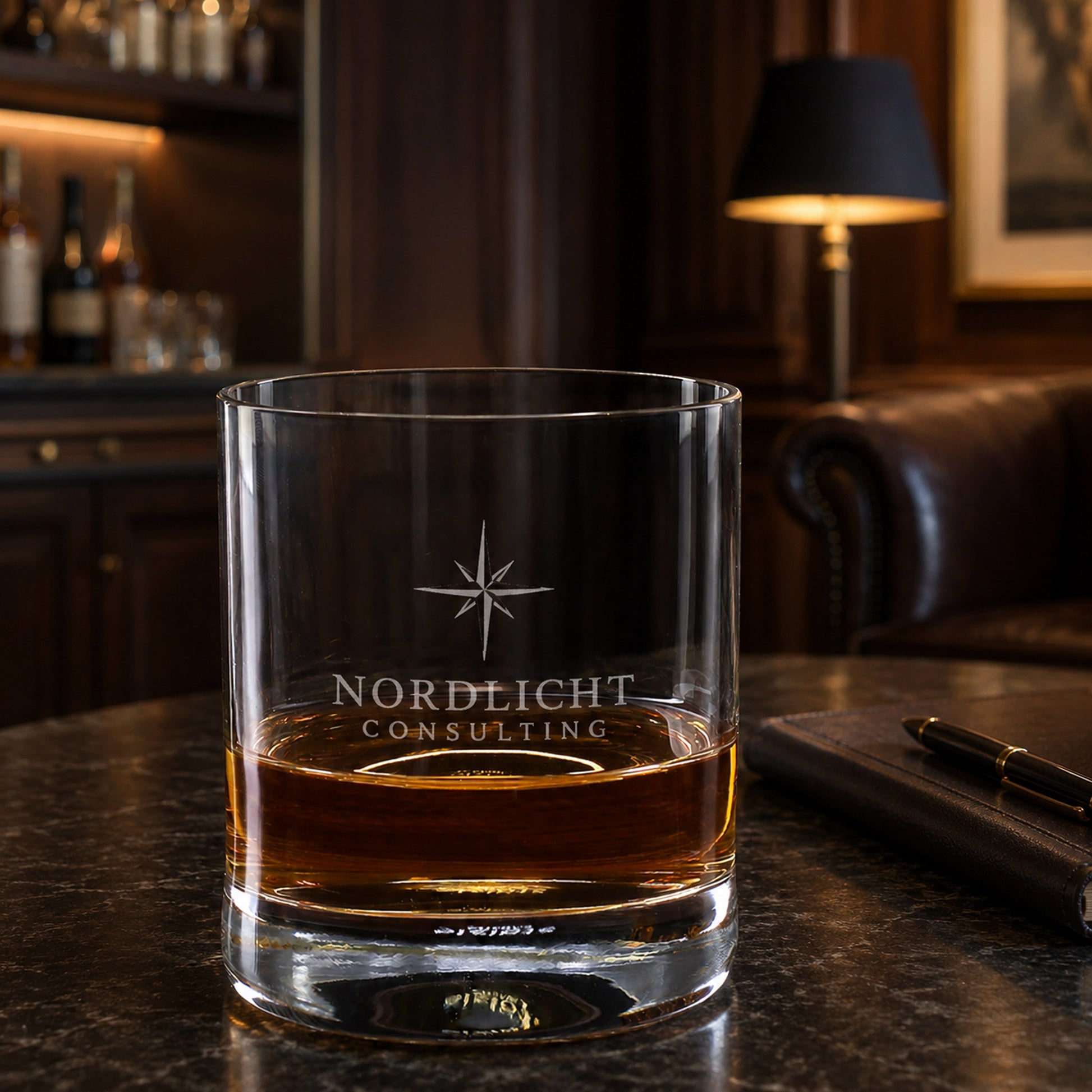 Whiskeyglas mit Logogravur