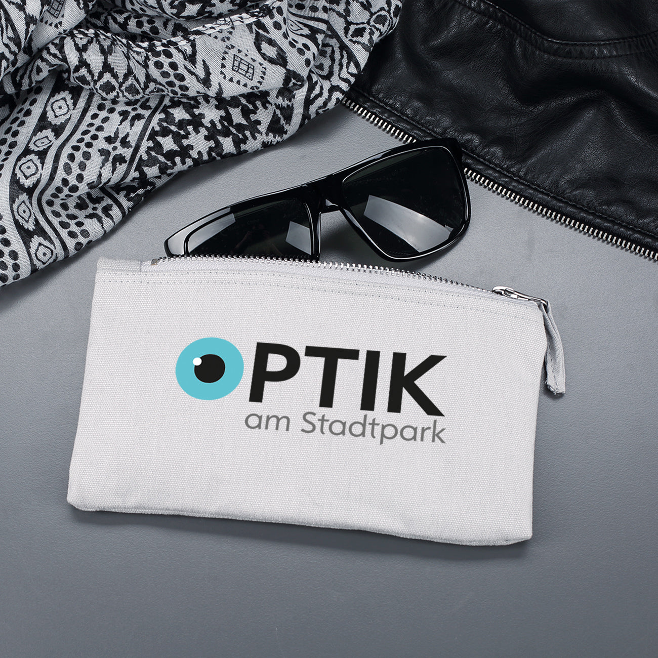 Beautycase, grau, inkl. Druck des Logos in zwei versch. Größen