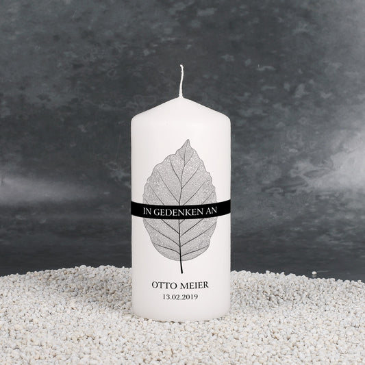 Kleine Gedenkkerze mit Name und Datum - Blatt