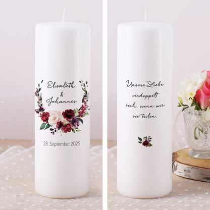 Schöne Hochzeitskerze mit Blütenkranz