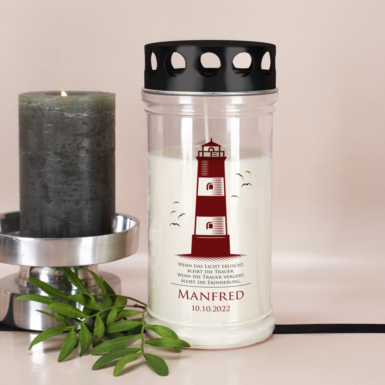 Grablicht mit Leuchtturm-Motiv in zwei Größen mit Name und Datum