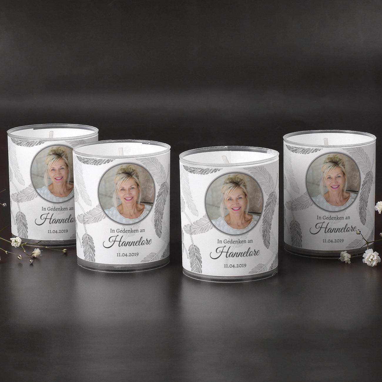 Gedenk-Teelichter im Set mit Foto, Name und Datum - Federn