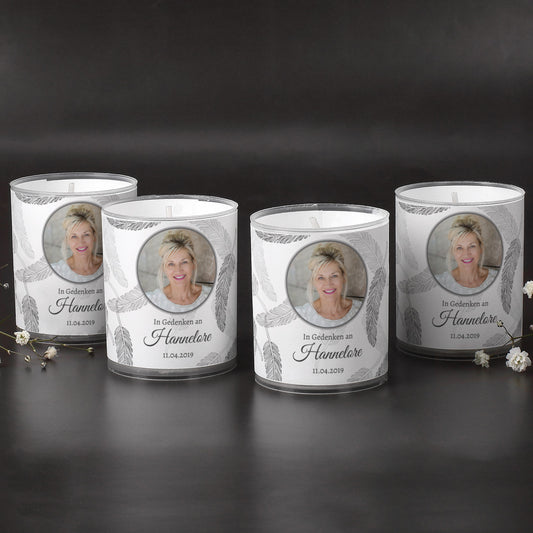Gedenk-Teelichter im Set mit Foto, Name und Datum - Federn