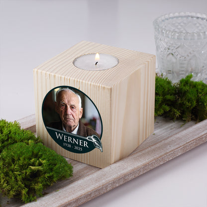 Gedenk-Teelichthalter aus Holz mit Foto, Name und Daten