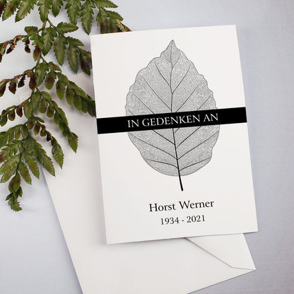 Trauerkarte "In Gedenken an" mit Name und Lebensdaten