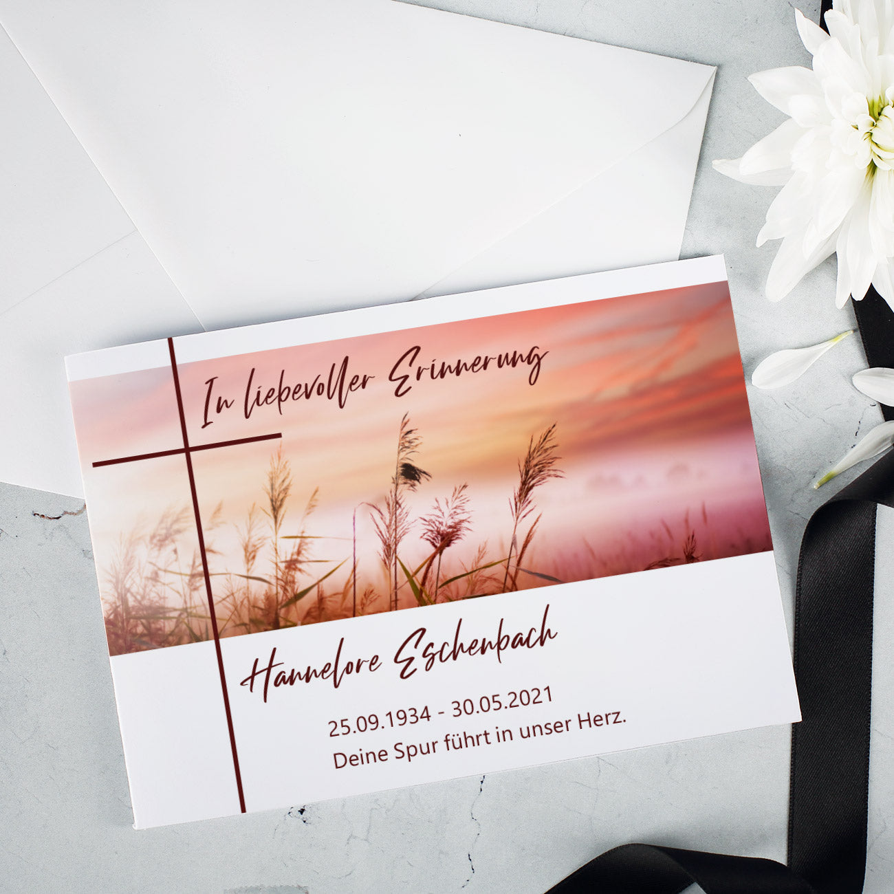 Trauerkarte "in liebevolle Erinnerung" mit Name und Wunschtext