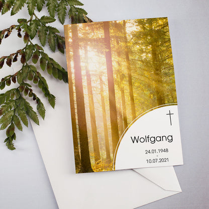 Trauerkarte mit Name und Datum - Waldmotiv