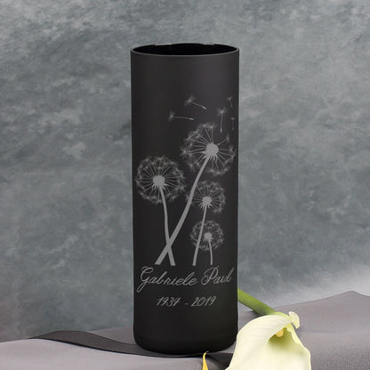 Trauerwindlicht mit Pusteblumen, Name und Datum