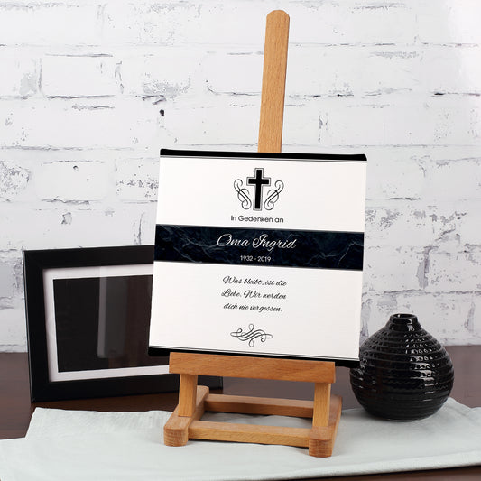 Gedenkleinwand mit Kreuz, Name und Wunschtext -  20 x 20 cm