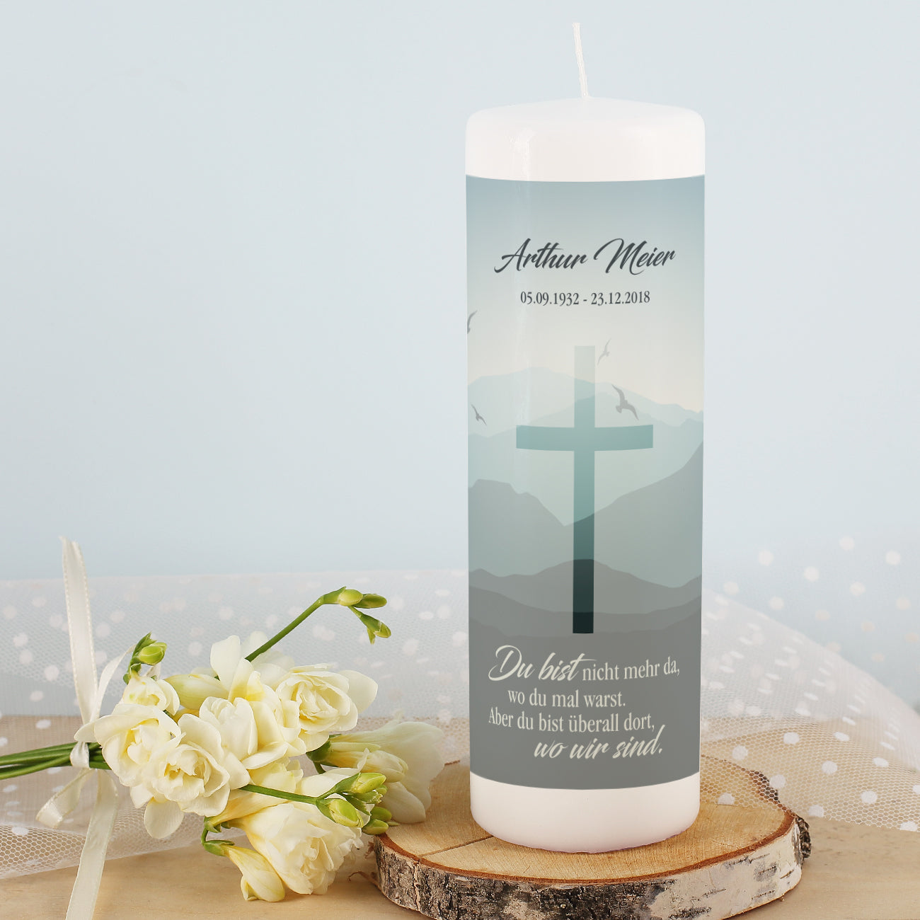 Gedenkkerze "Du bist, wo wir sind" mit Name