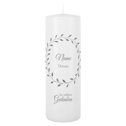 Trauerkerze mit schlichtem Blätterkranz und Name