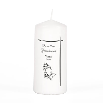 Kleine Gedenkkerze mit betenden Händen und Name
