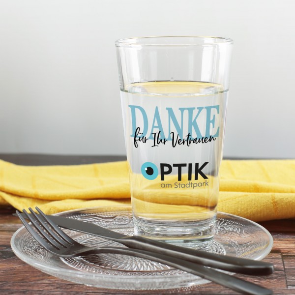 Bedrucktes Trinkglas "Danke" mit Wunschtext und Logo